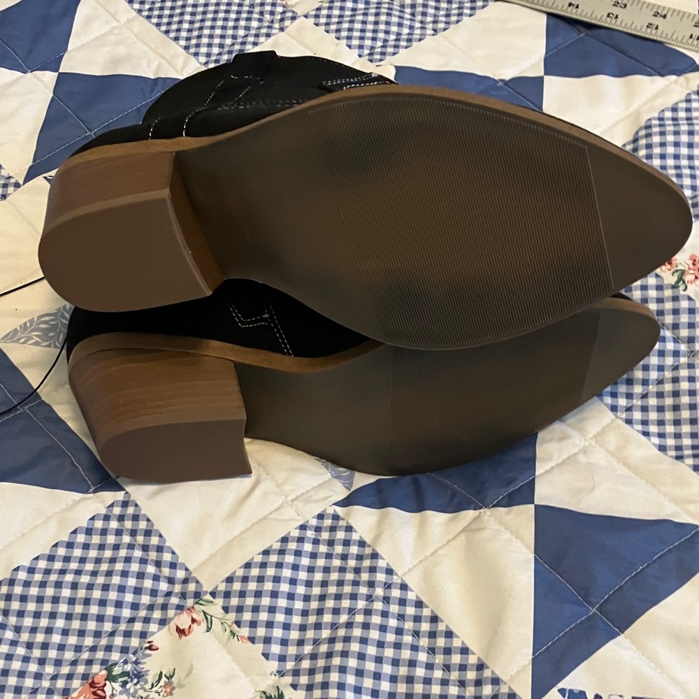 Torrid Black Ankle Boots with Tan Sole - Picture 3 of 5
